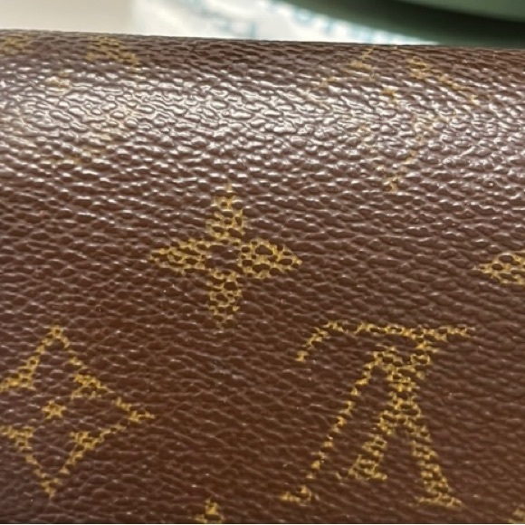Louis Vuitton LTH1001 LV Long Monogram Wallet - Picture 7 of 9